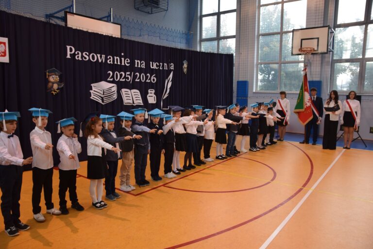 Pasowanie pierwszoklasistów