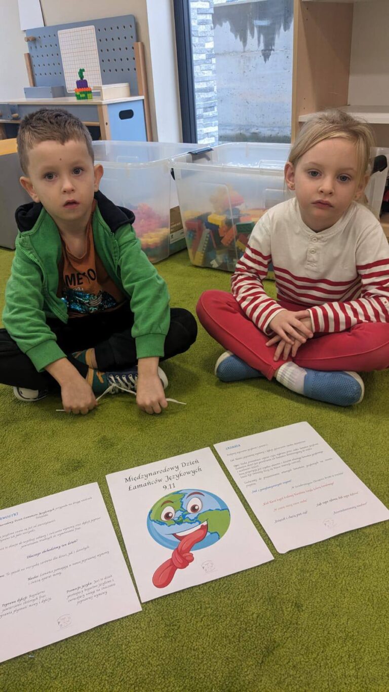 Zajęcia logopedyczne w klasie ” O” w ramach Ogólnopolskiego Projektu „Logopedyczny Kalendarz Świąt Nietypowych”