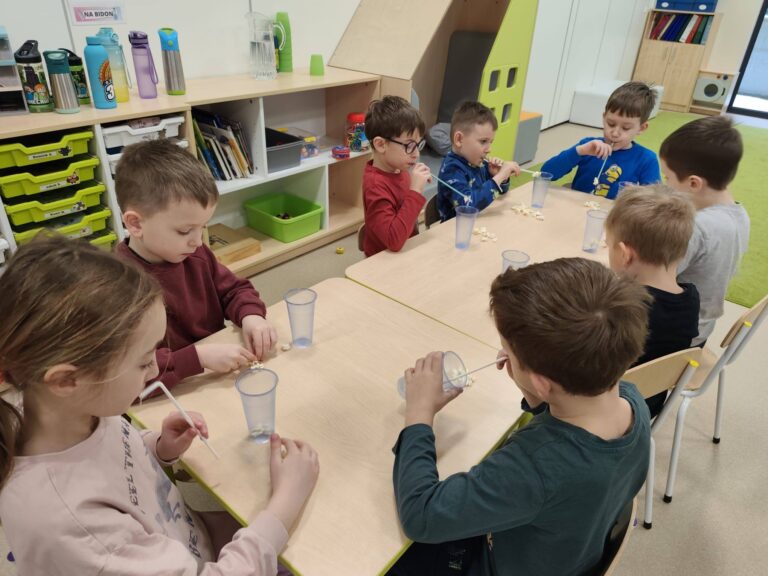 Realizacja projektu Logopedycznego „Kalendarz Dni Nietypowych”