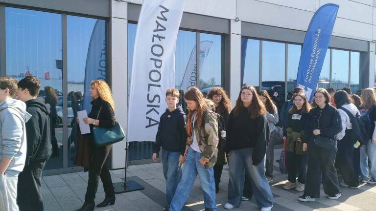 Klasy VII i VIII na Festiwalu Zawodów w EXPO w Krakowie