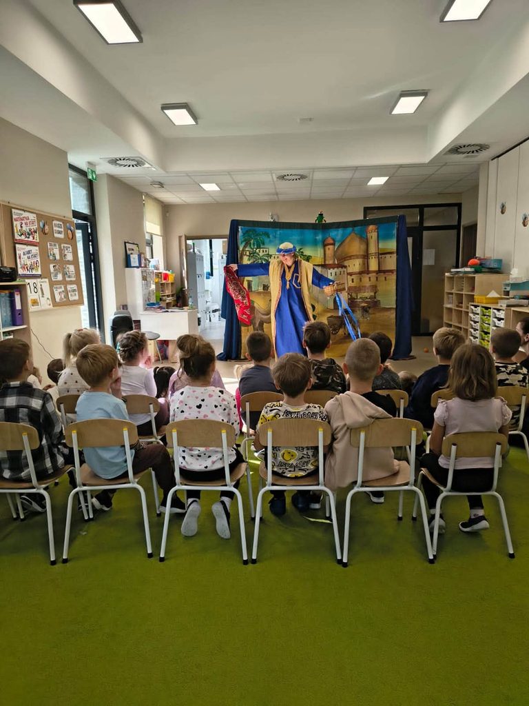 Spektakl pt. „Doktor Dollitle” z okazji Dnia Przedszkolaka